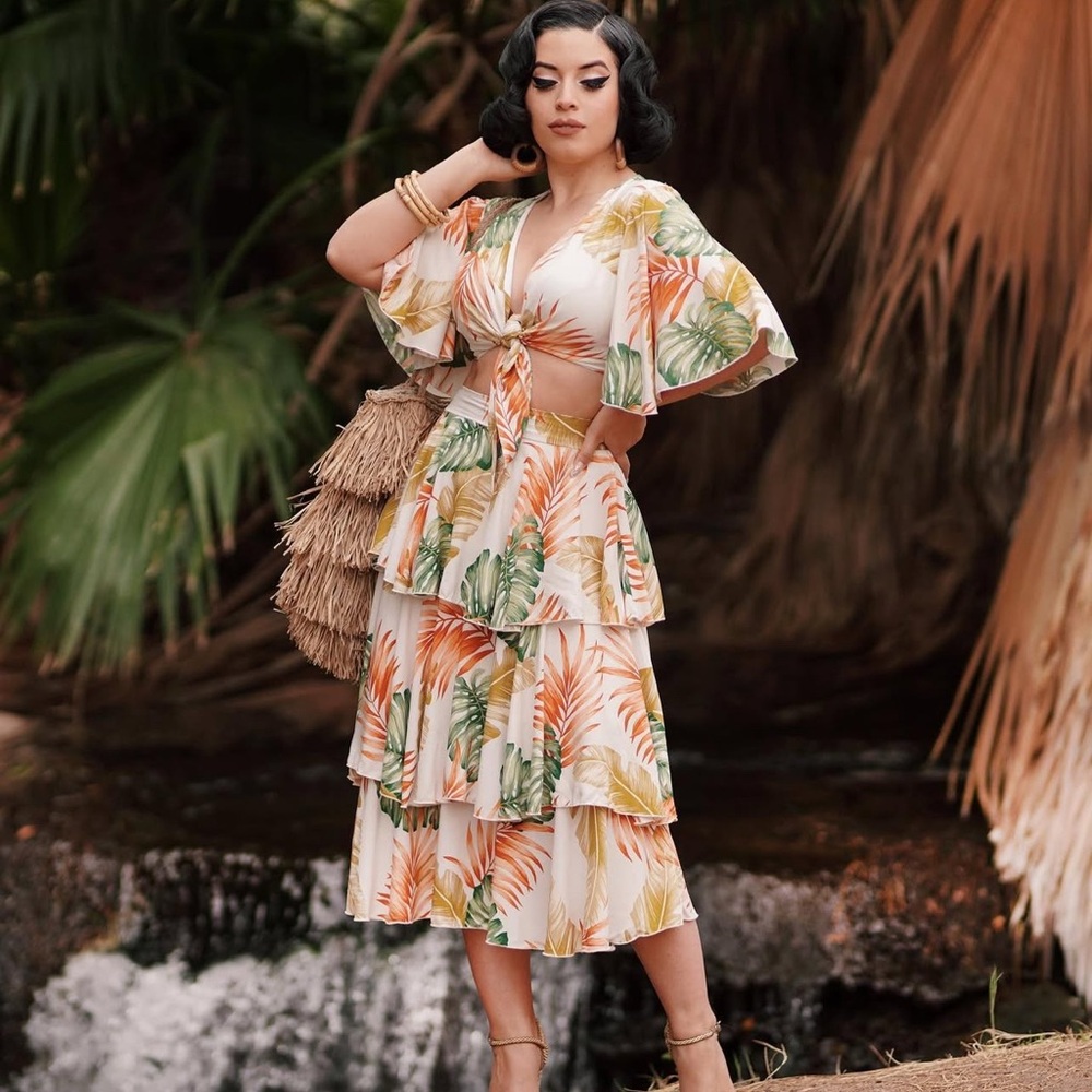 BEIGE Vintage Vandalizm Carmen Skirt Set